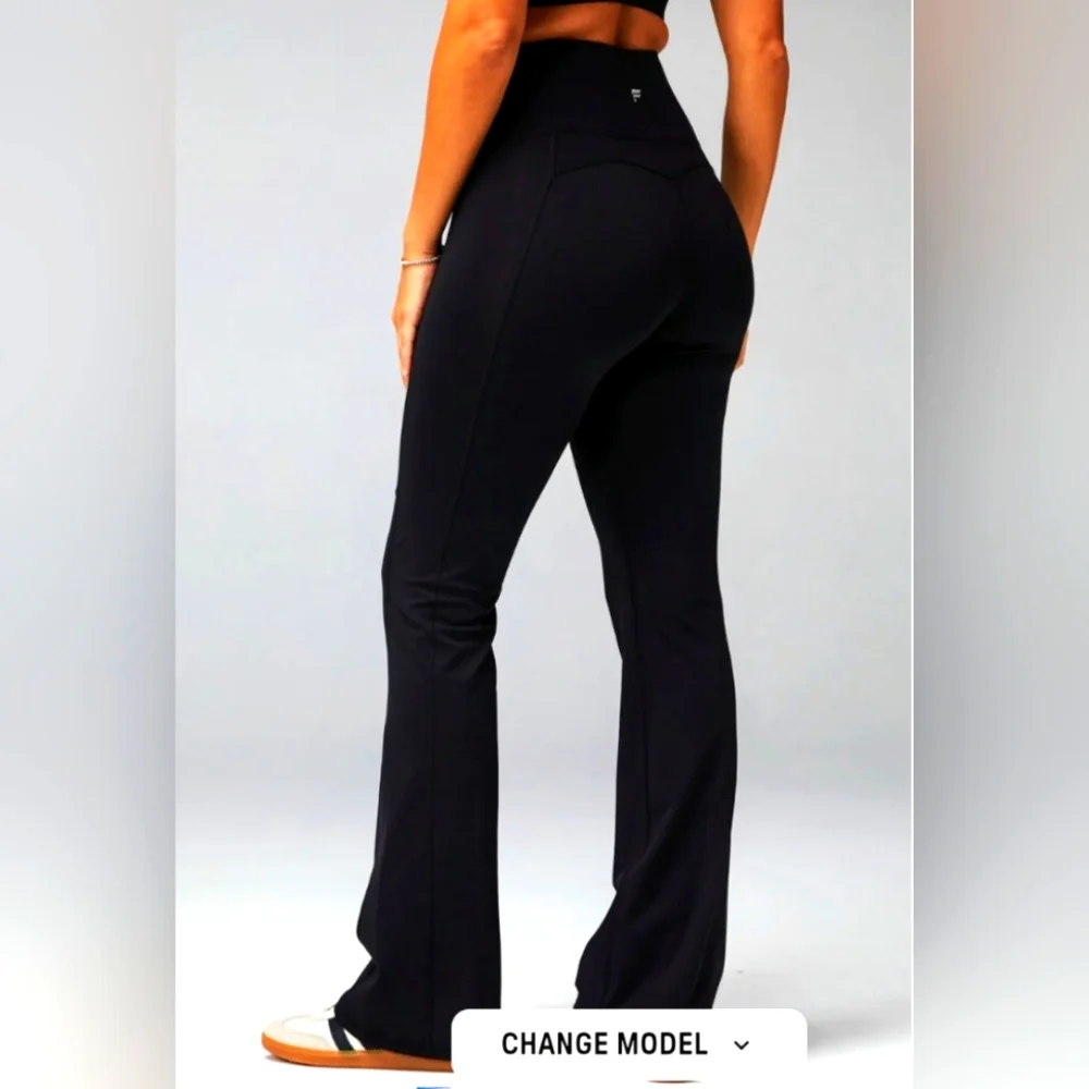 Fabletics Oasis Pureluxe High-waisted Kick Flare - Picture 5 of 9